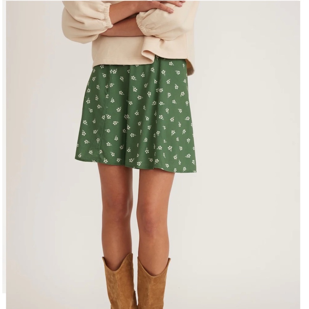 Marine Layer Bonnie Mini Skirt in Green Modern Ditsy - Picture 3 of 6